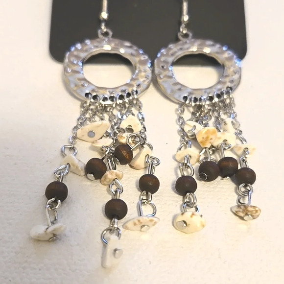 #488 NWT Paparazzi earring silver tone - Picture 2 of 4